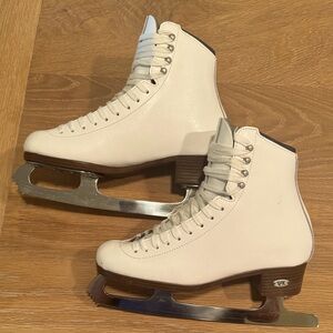 Riedell 133 Diamond Women’s Ice Skates